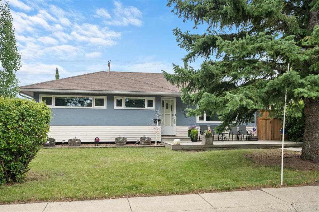 5-bed Detached for sale at 46 Westwood Drive SW, Calgary