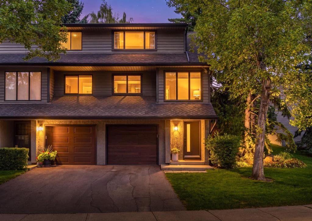 3-bed Townhouse for sale at 64 Point Drive NW, Calgary
