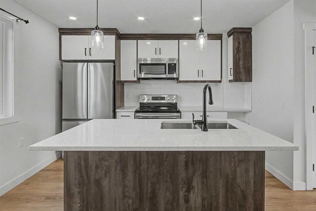 58 Taraglen Road NE — photo 1