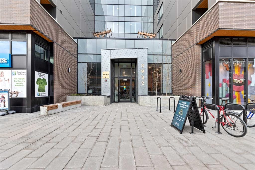 1-bed Apartment for sale at 310, 3932 University Avenue NW, Calgary