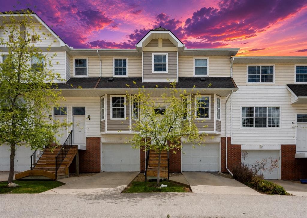 3-bed Townhouse for sale at 45 Tuscany springs Gardens NW, Calgary