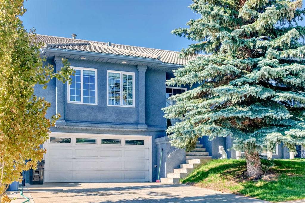 4-bed Detached for sale at 8 Signature Point SW, Calgary