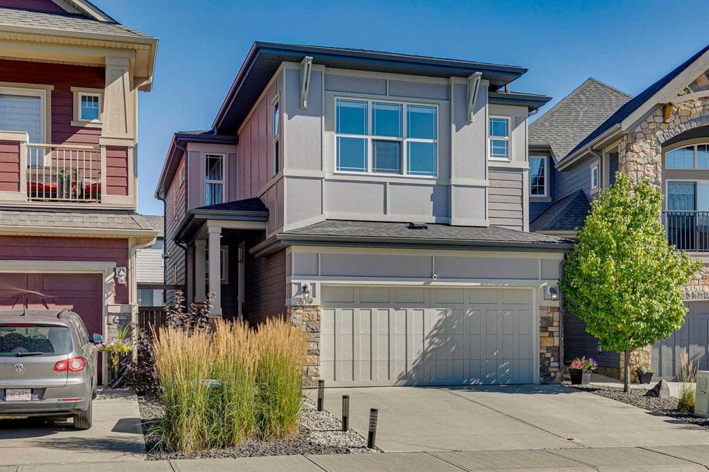 119 Cranbrook Green SE — photo 1
