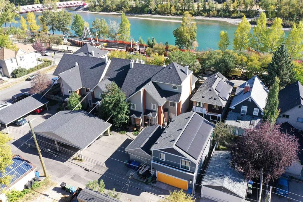2-bed Townhouse for sale at 107 9 Street NW, Calgary