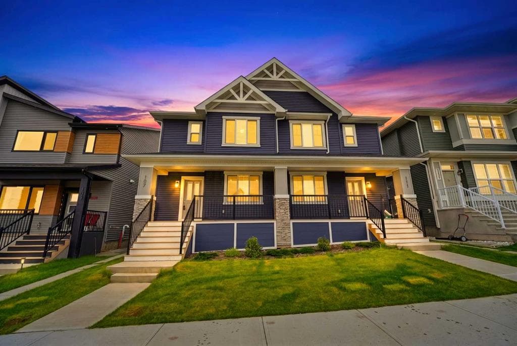 4-bed Semi-detached for sale at 107 Aquila Drive NW, Calgary