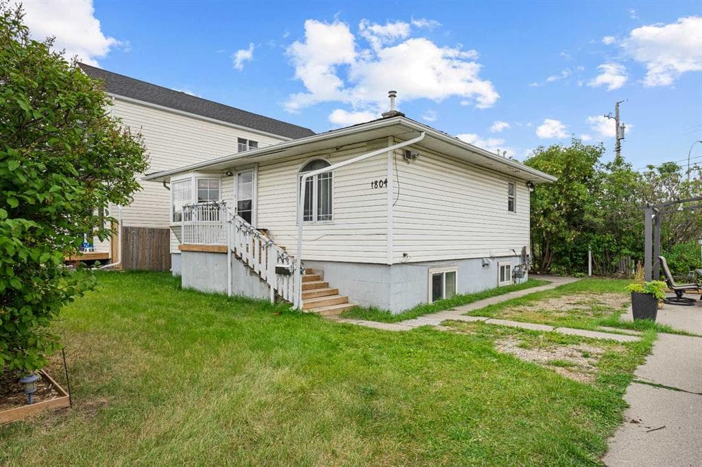 4-bed Detached for sale at 1804 41 Street NW, Calgary