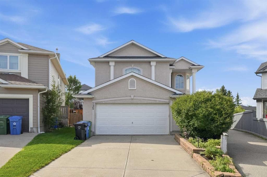 135 Millview Gardens SW — photo 1