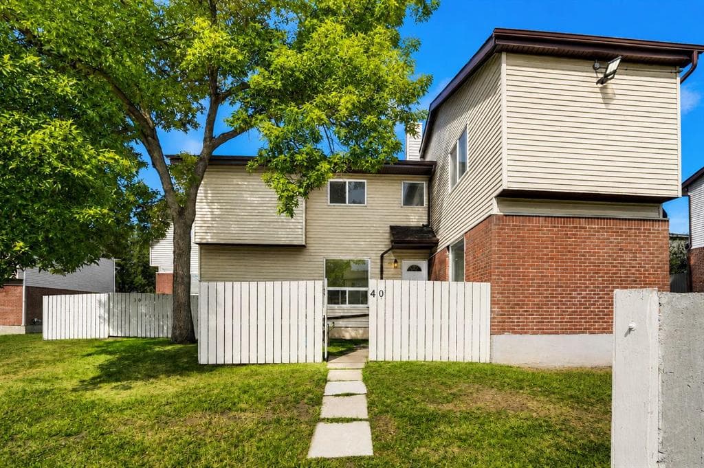 40, 32 Whitnel Court NE — photo 1