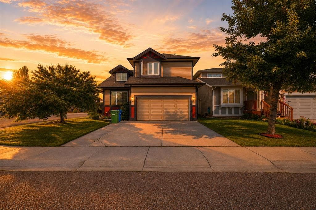 134 Luxstone Road SW — photo 1