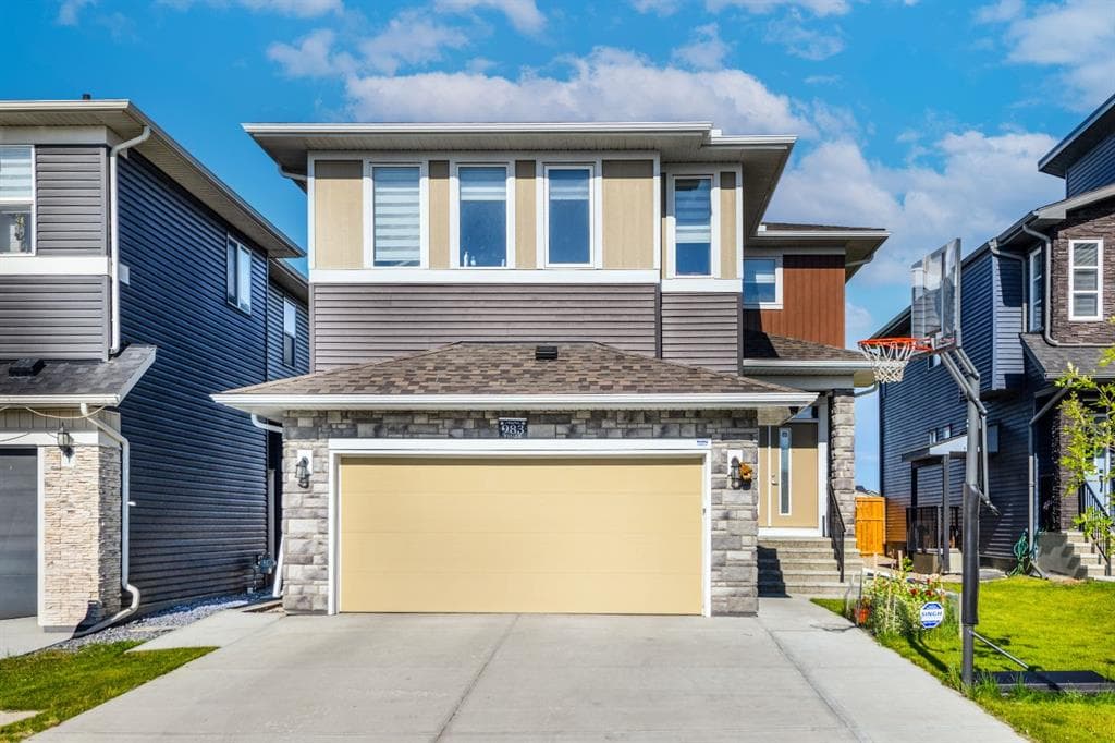 8-bed Detached for sale at 983 Corner Meadows Way NE, Calgary