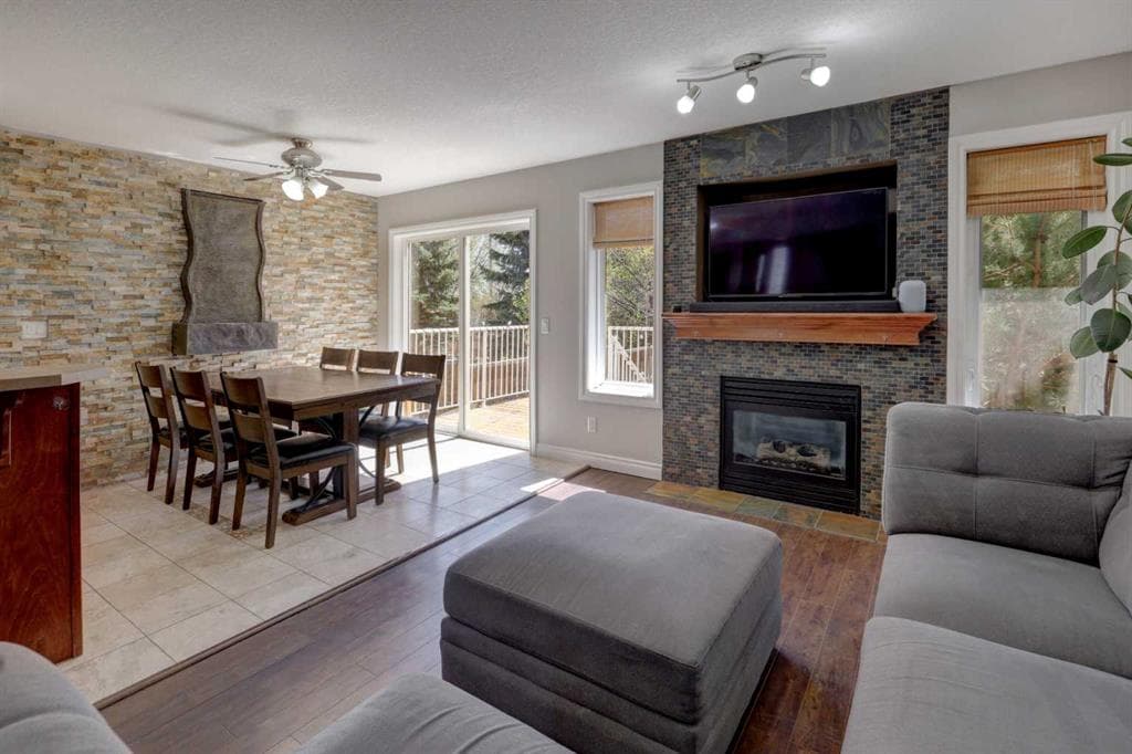 15 Parklane Drive — photo 1