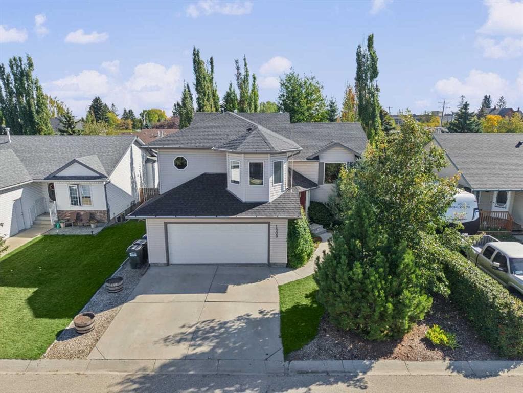 4-bed Detached for sale at 1509 Mary Place, Didsbury