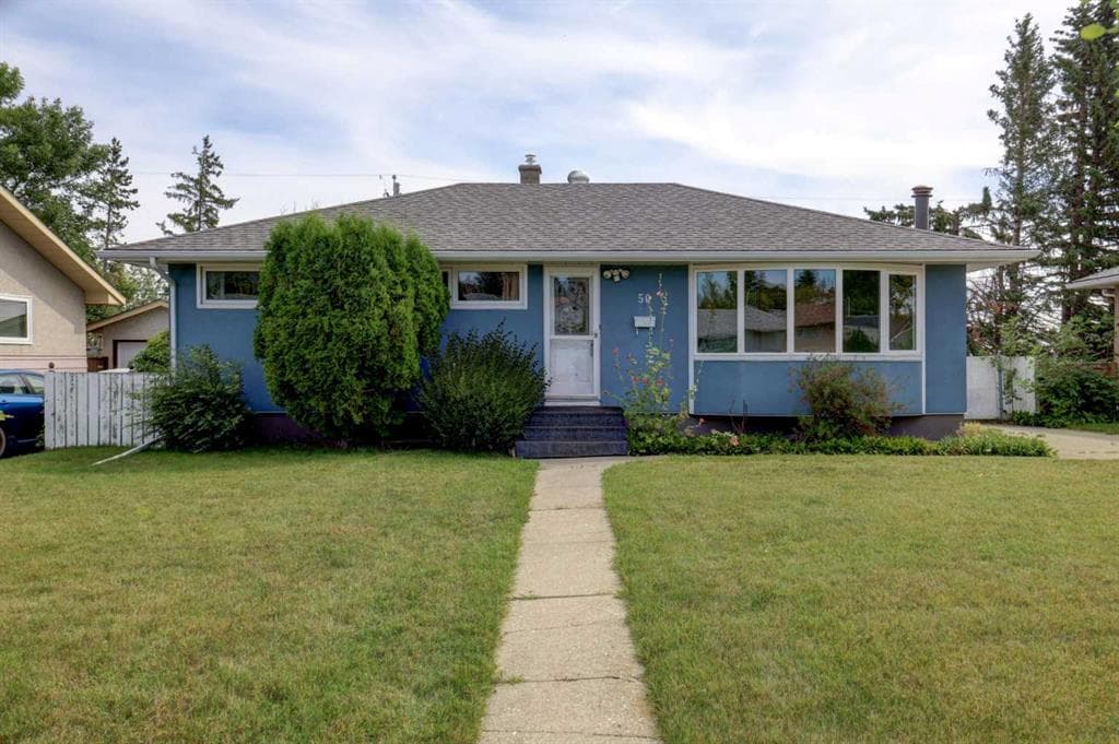 50 Thornlee Crescent NW — photo 1