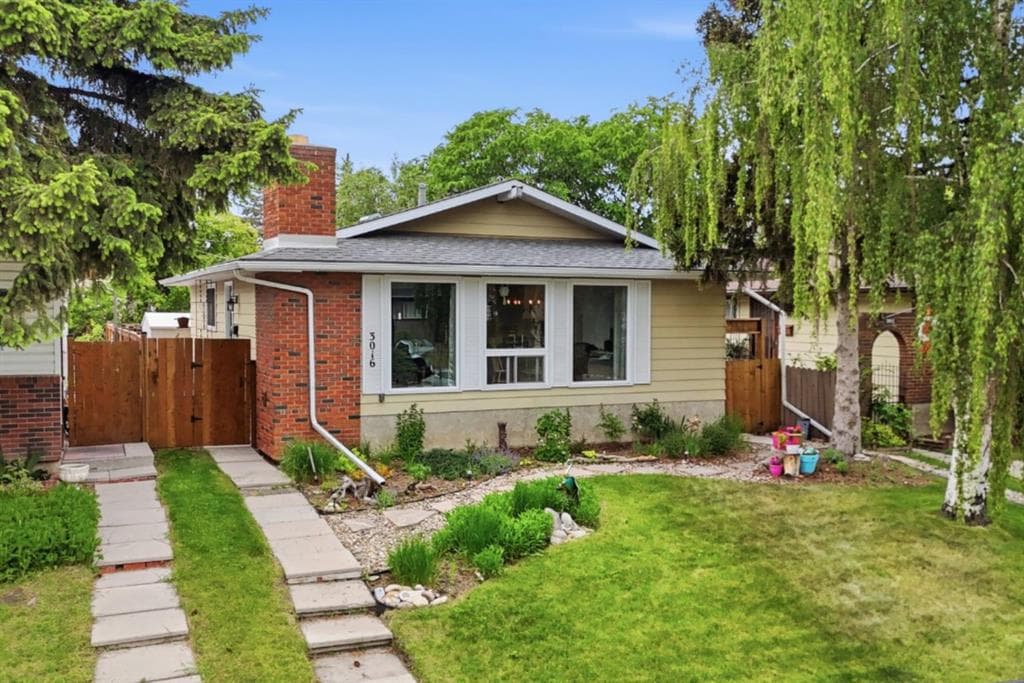 5-bed Detached for sale at 3016 Cedar Ridge Drive SW, Calgary