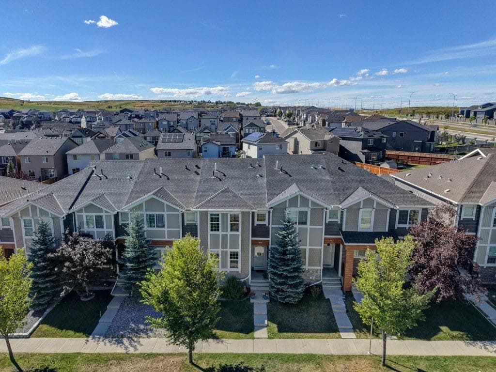 963 Nolan Hill Boulevard NW — photo 1