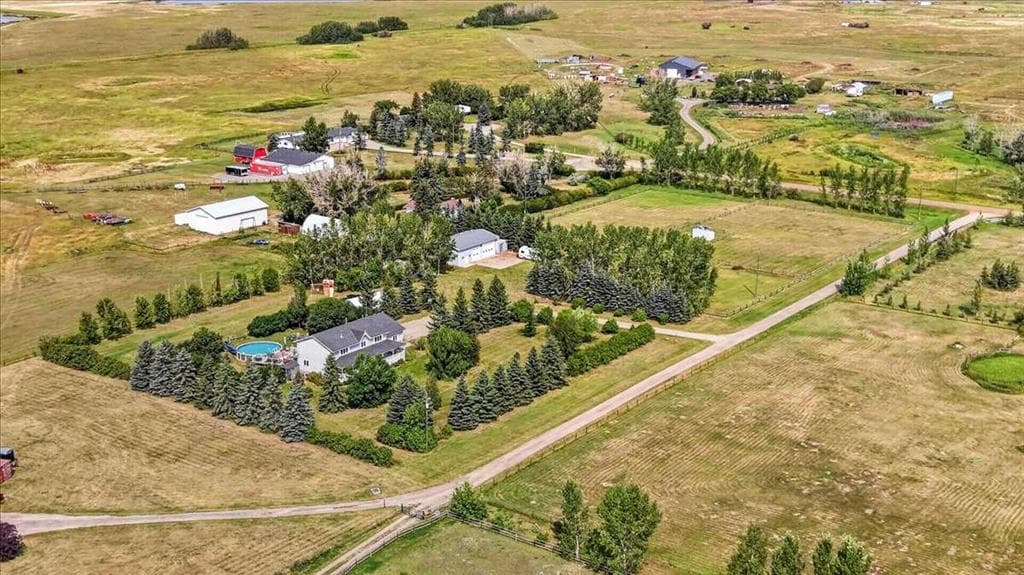 270055 Township Road 234A — photo 1