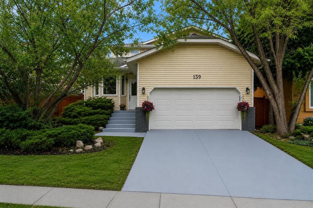 139 Shawnessy Drive SW — photo 1