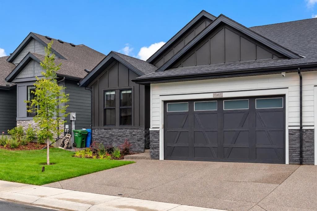 3-bed Semi-detached for sale at 648 Shawnee Terrace SW, Calgary