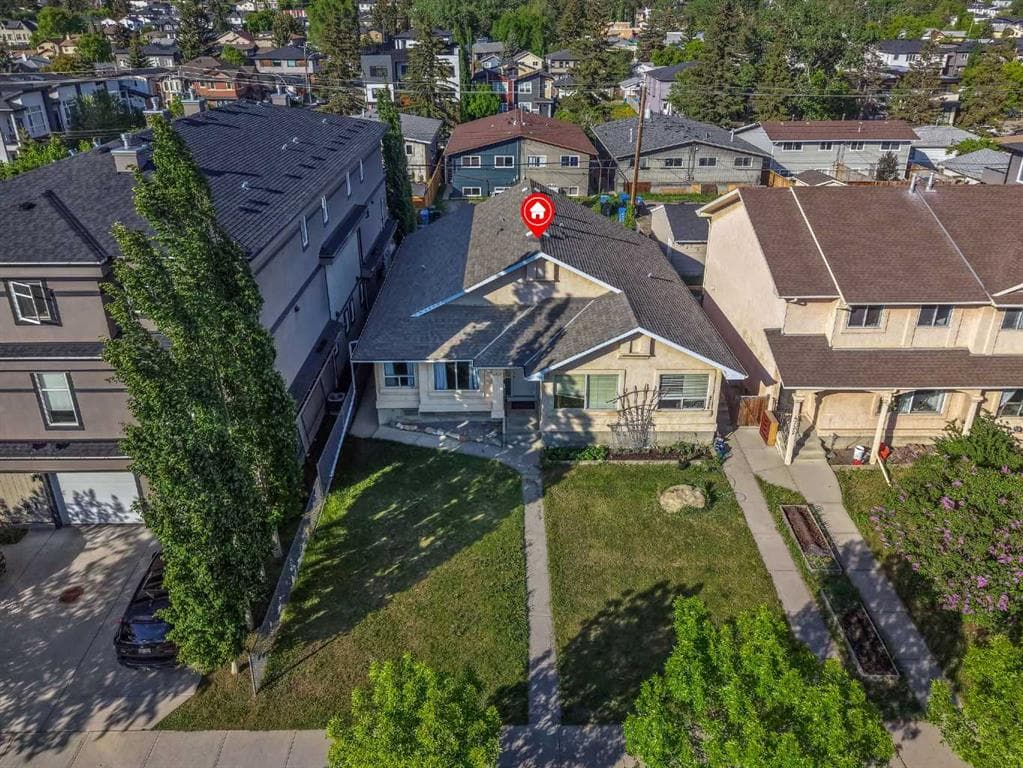 4-bed Semi-detached for sale at 4736 17 Avenue NW, Calgary