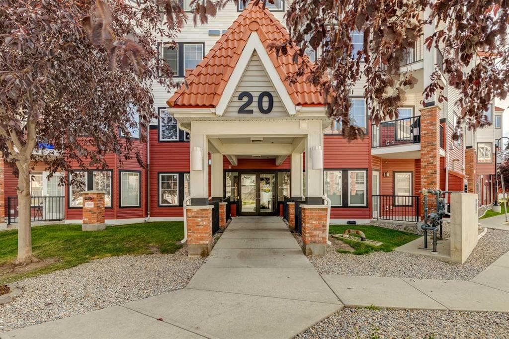 222, 20 Royal Oak Plaza NW — photo 1