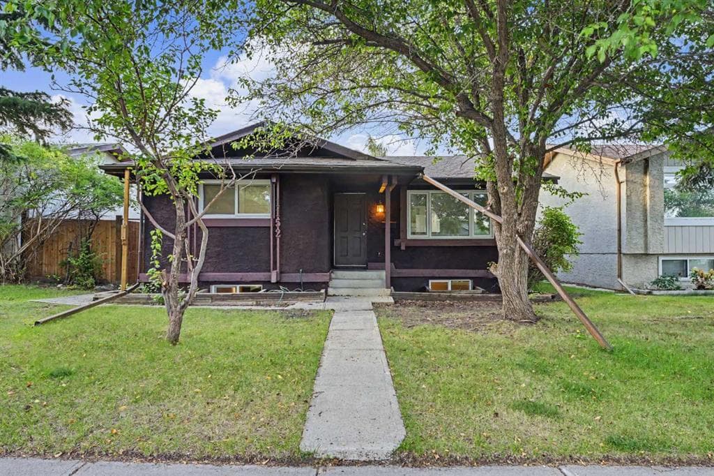 5-bed Detached for sale at 1152 Ranchlands Boulevard NW, Calgary