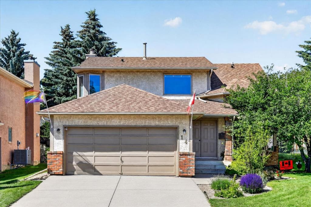 14 Hawkdale Gate NW — photo 1