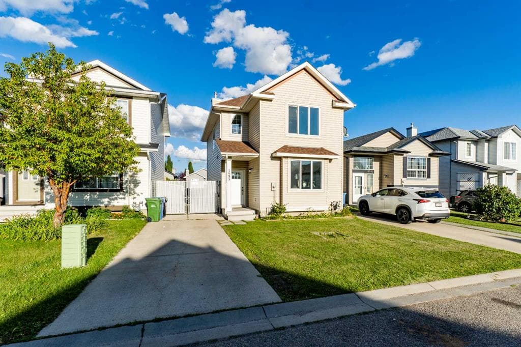 4-bed Detached for sale at 1095 Bridlemeadows Manor SW, Calgary