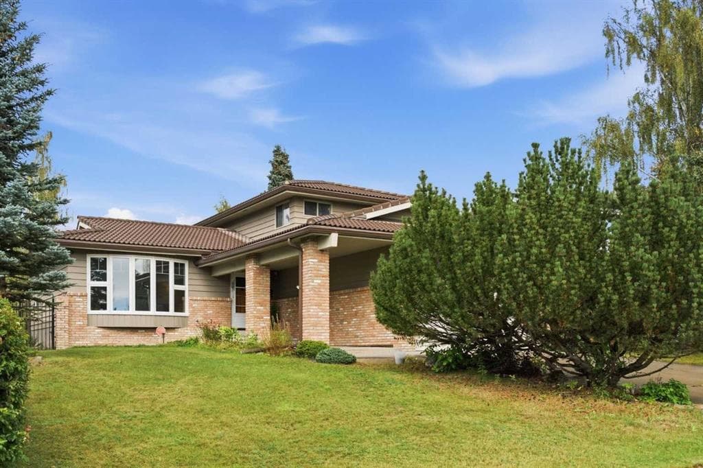 4-bed Detached for sale at 11 Edgemont Rise NW, Calgary