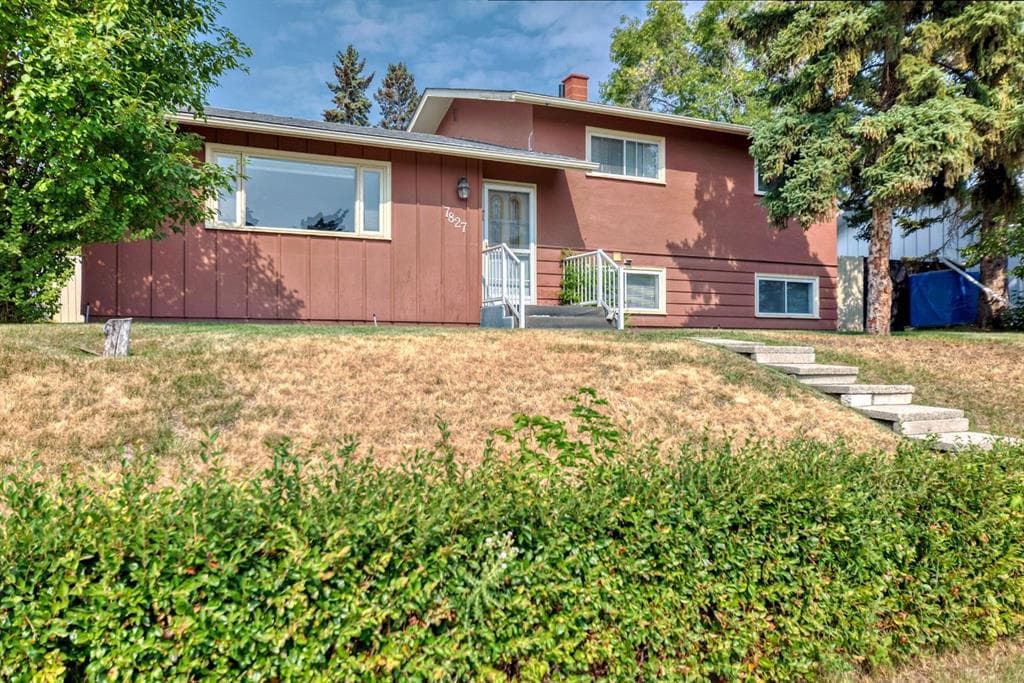 7827 Fairmount Drive SE — photo 1