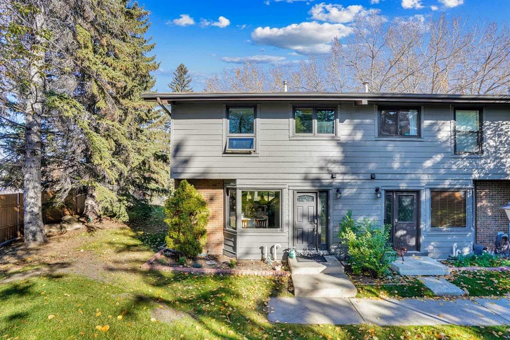 3-bed Townhouse for sale at 27, 10910 Bonaventure Drive SE, Calgary