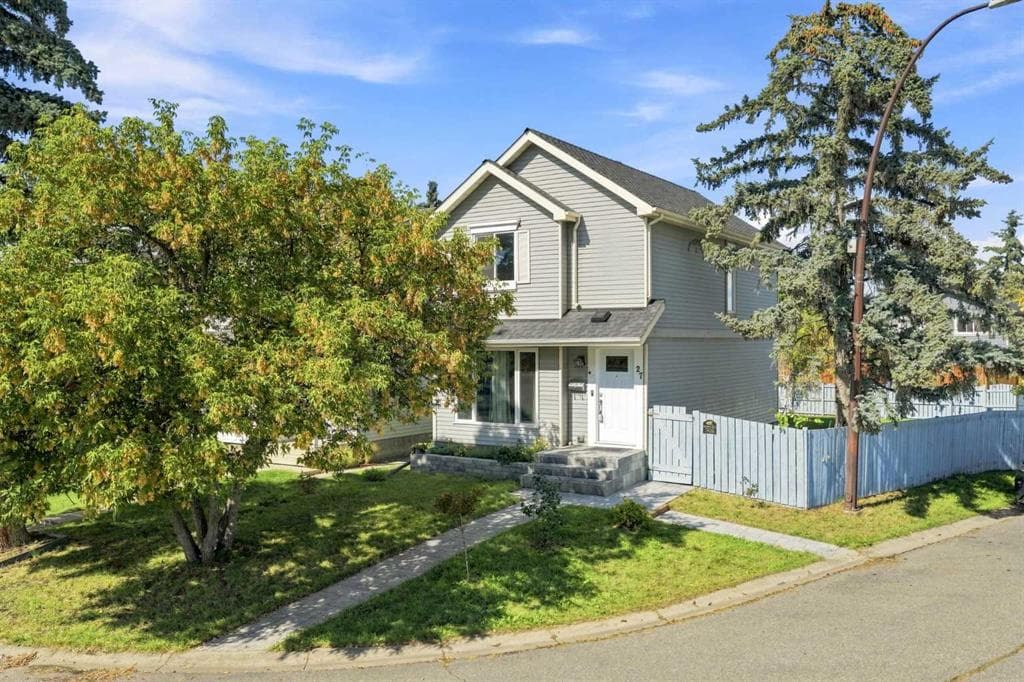 3-bed Detached for sale at 27 Erin Grove Close SE, Calgary