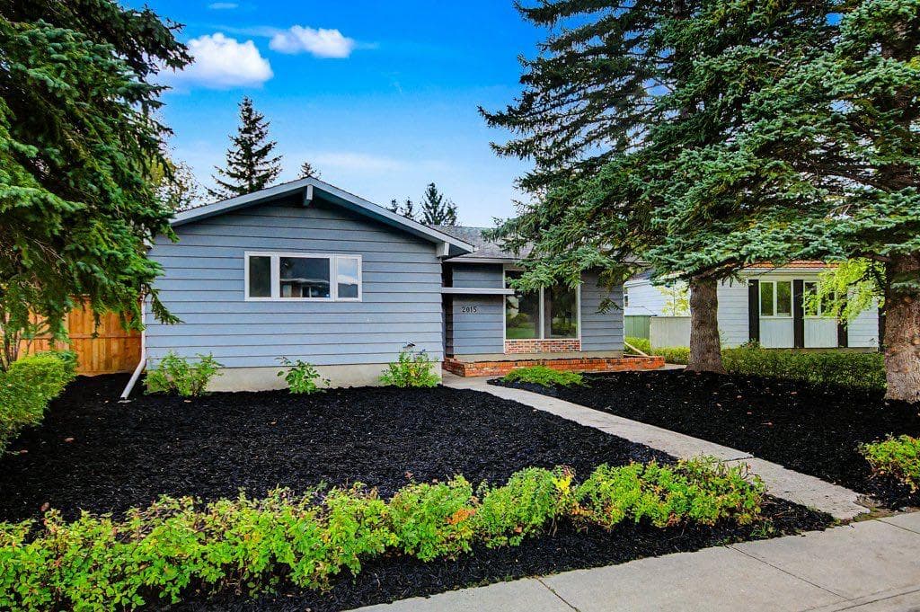 6-bed Detached for sale at 2015 Palliser Drive SW, Calgary