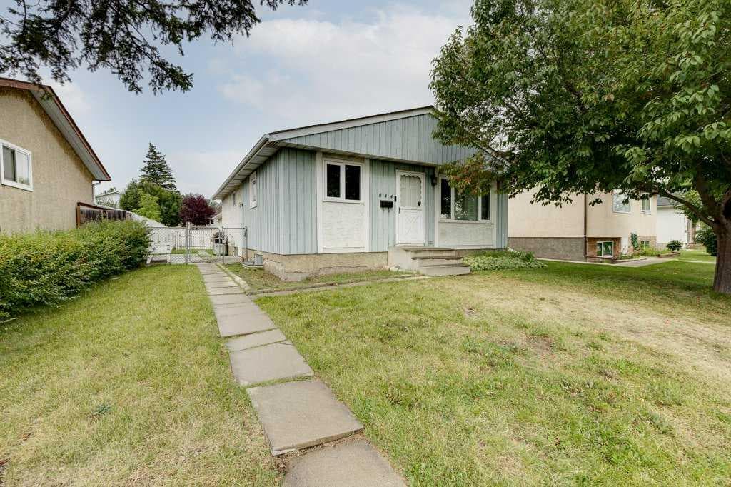 4-bed Detached for sale at 844 Rundlecairn Way NE, Calgary