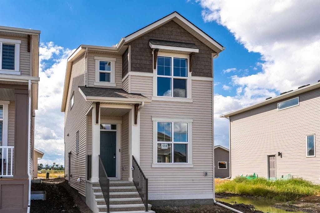 109 Montane Link SE — photo 1