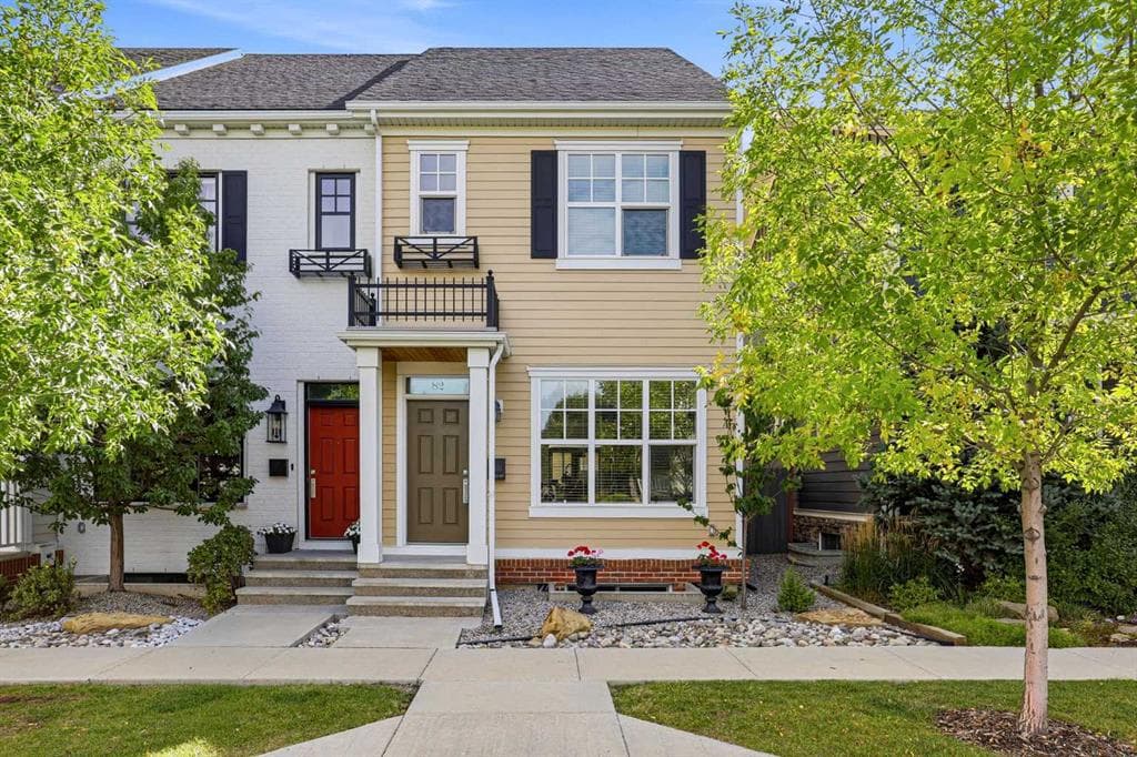 82 Dieppe Drive SW — photo 1