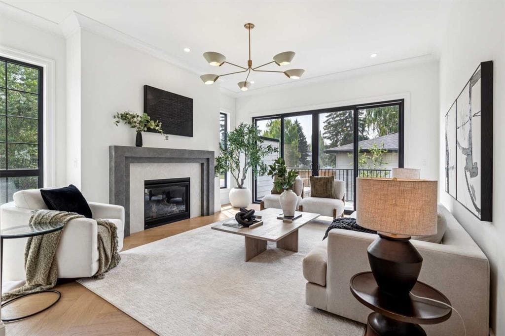 4-bed Detached for sale at 1605 42 Avenue SW, Calgary
