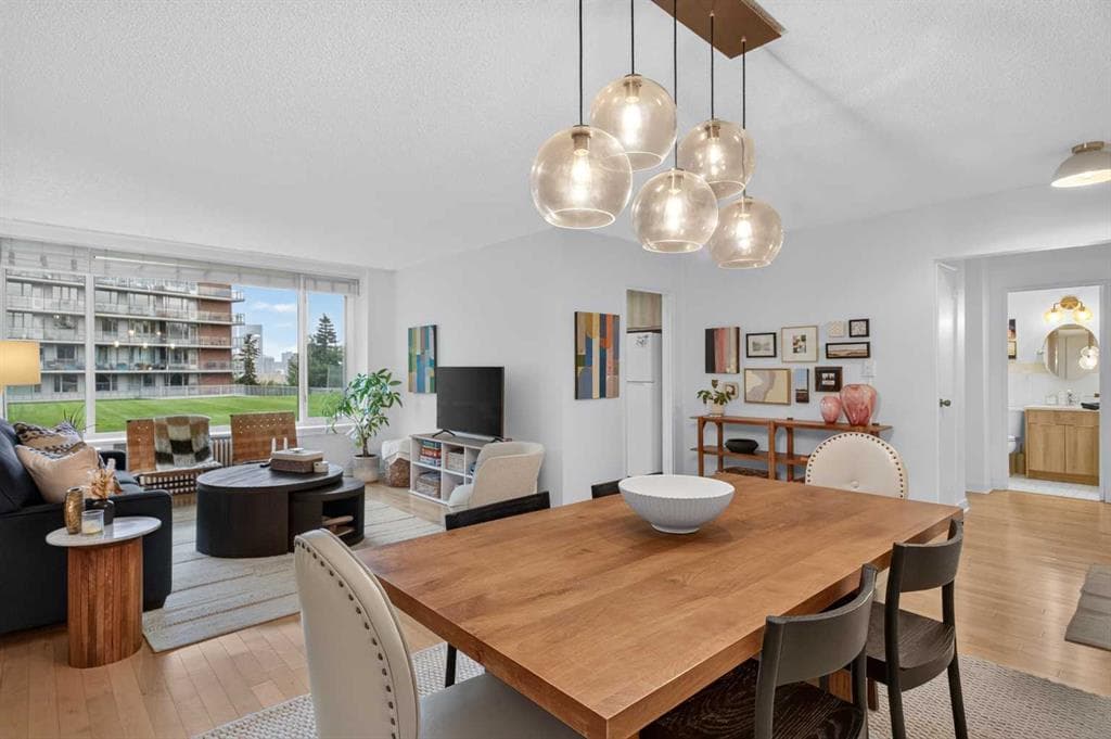 204, 3316 Rideau Place SW — photo 1
