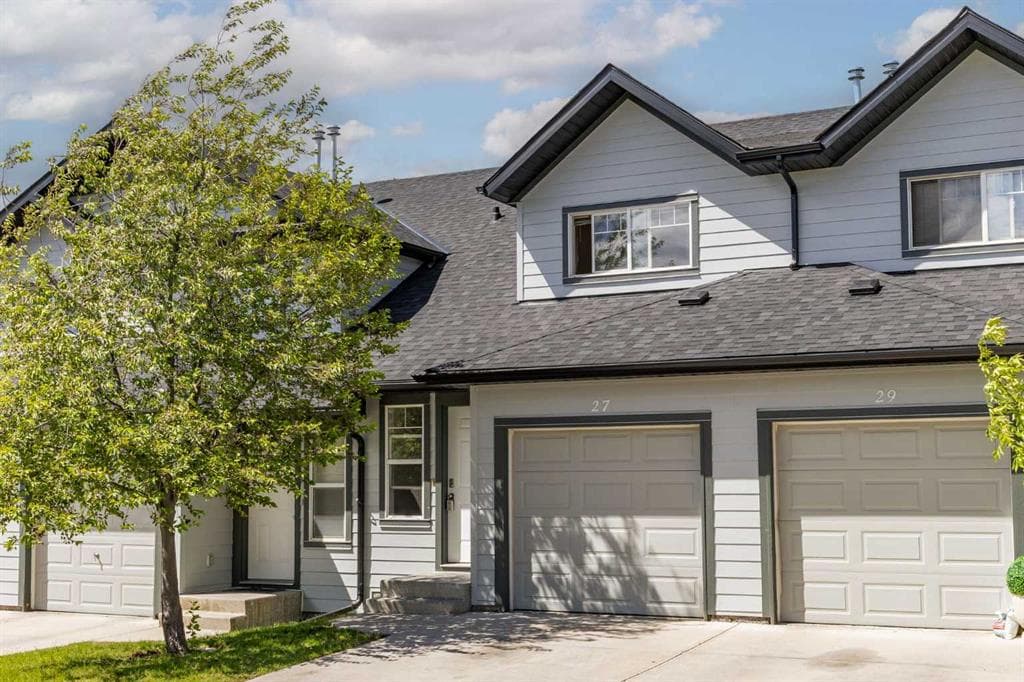 3-bed Townhouse for sale at 27 Panatella Villas NW, Calgary