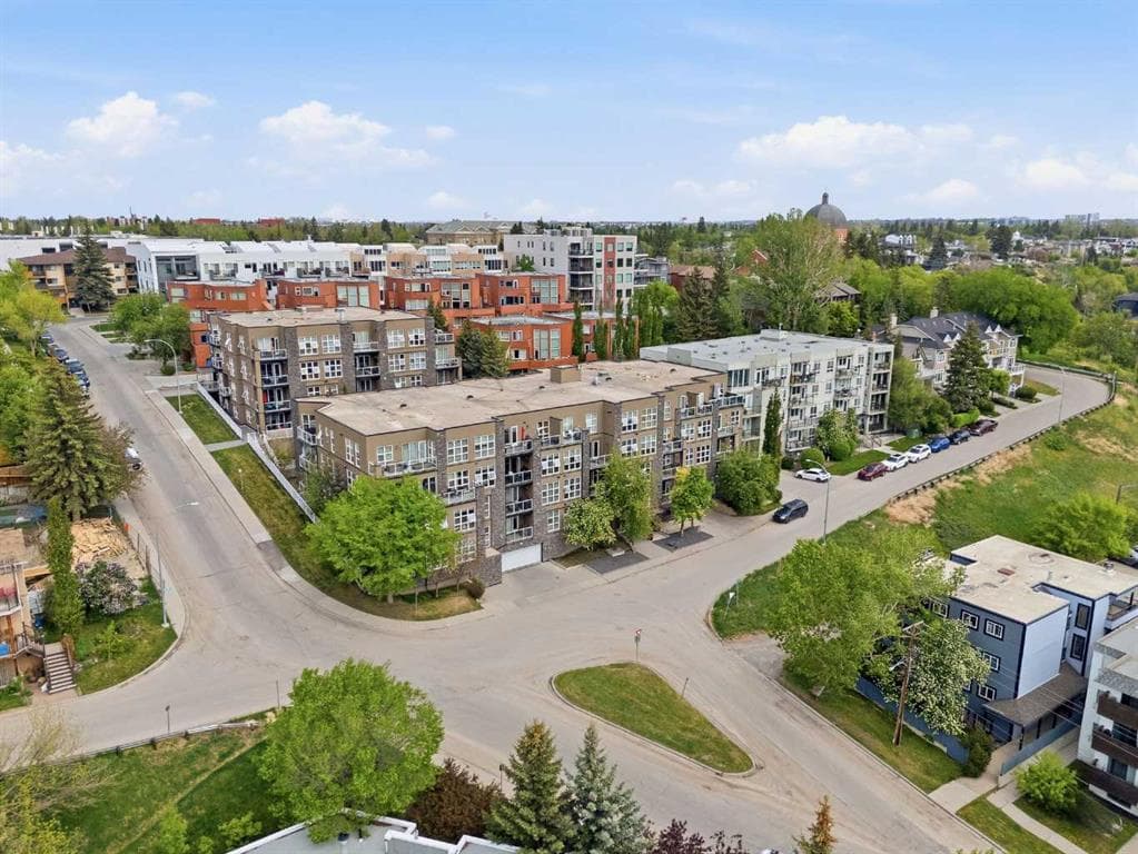 2-bed Apartment for sale at 305, 532 5 Avenue NE, Calgary