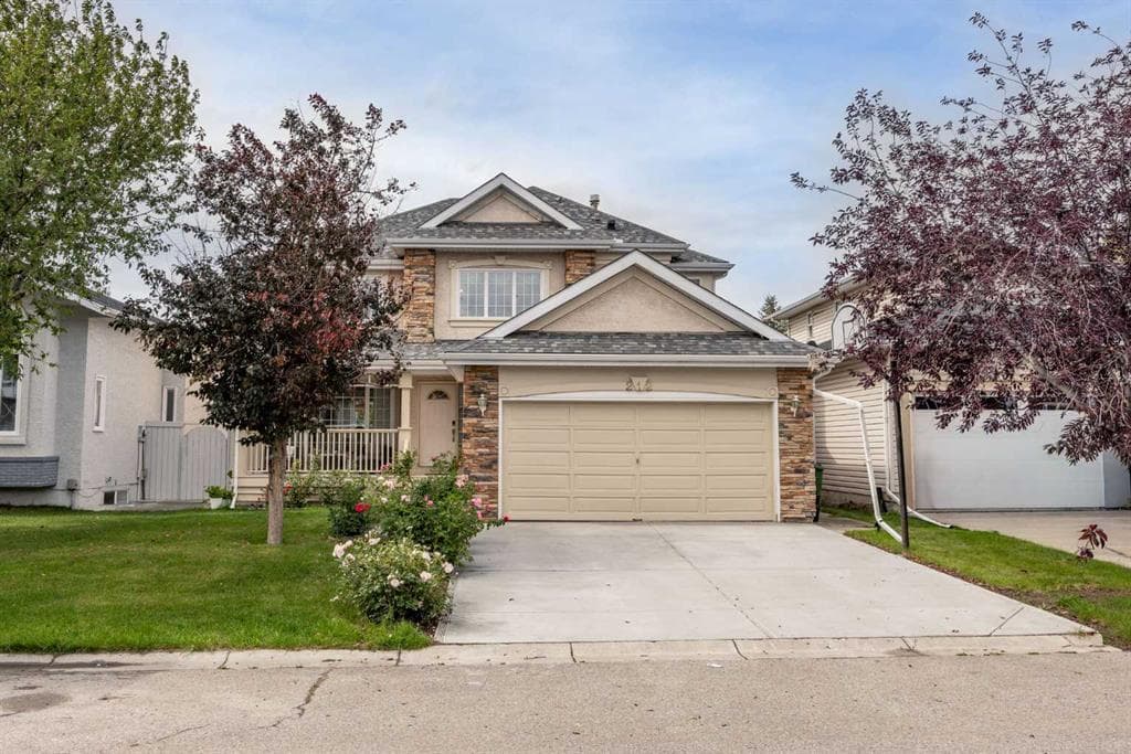212 Coral Keys Green NE — photo 1