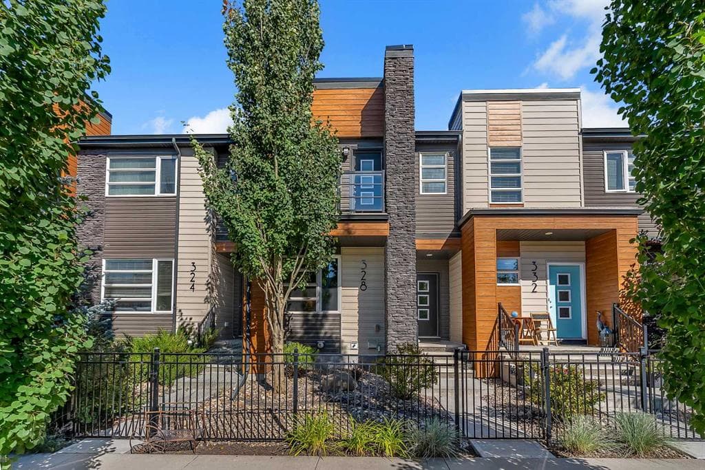 328 Midtown Gate SW — photo 1