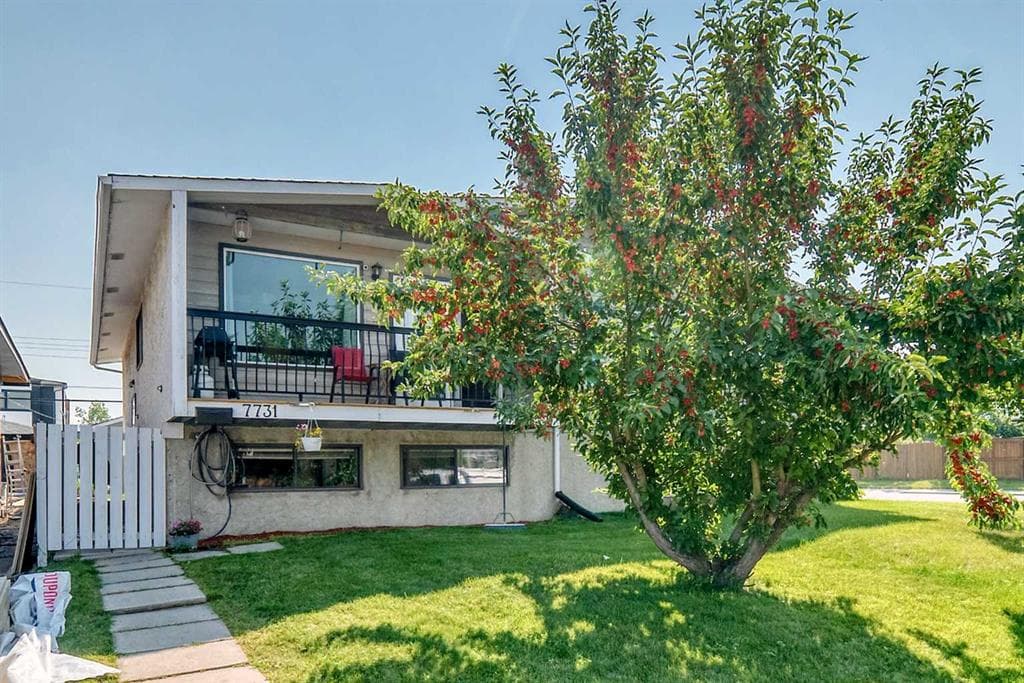 3-bed Semi-detached for sale at 7731 47 Avenue NW, Calgary