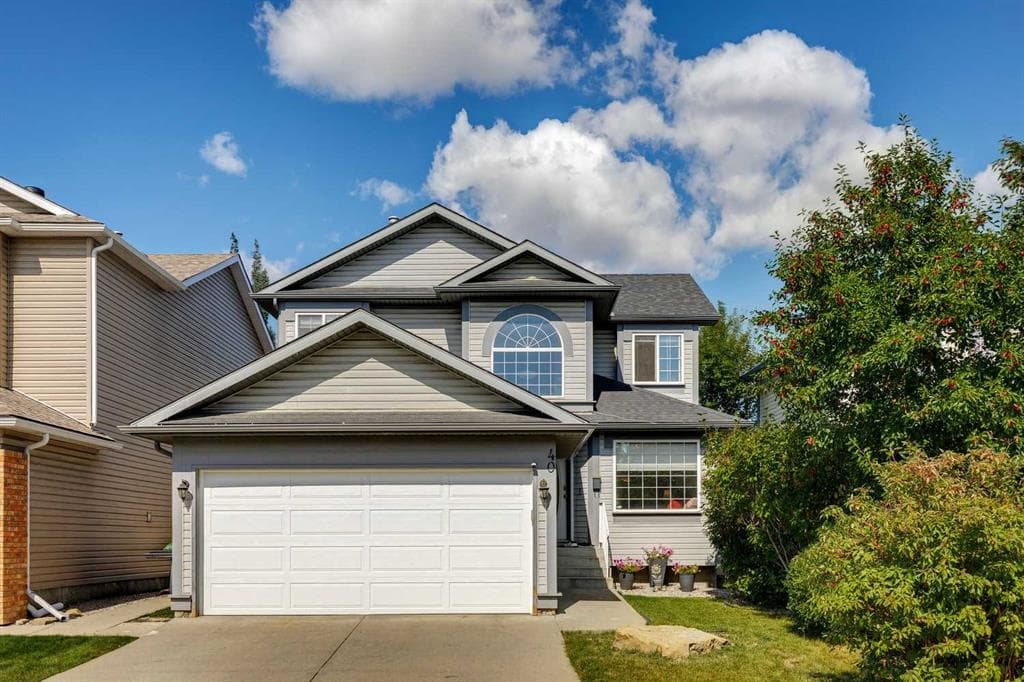 40 Country Hills Bay NW — photo 1
