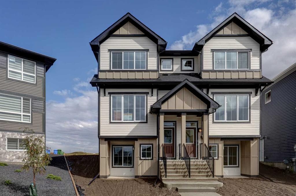 5-bed Semi-detached for sale at 410 Carringvue Grove NW, Calgary
