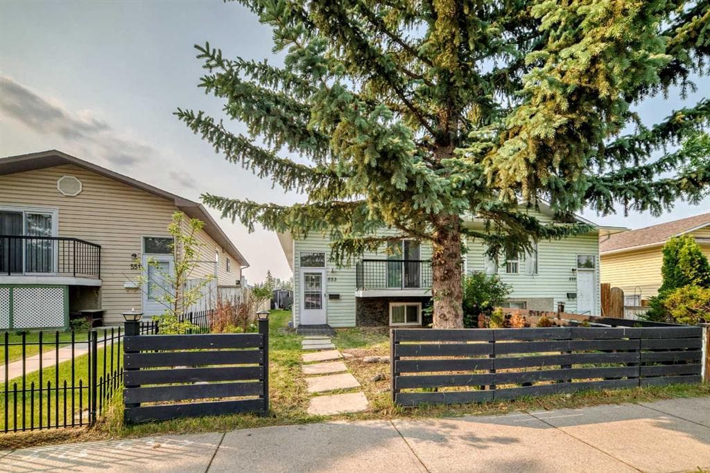 6-bed Semi-detached for sale at 553 Macewan Drive NW, Calgary