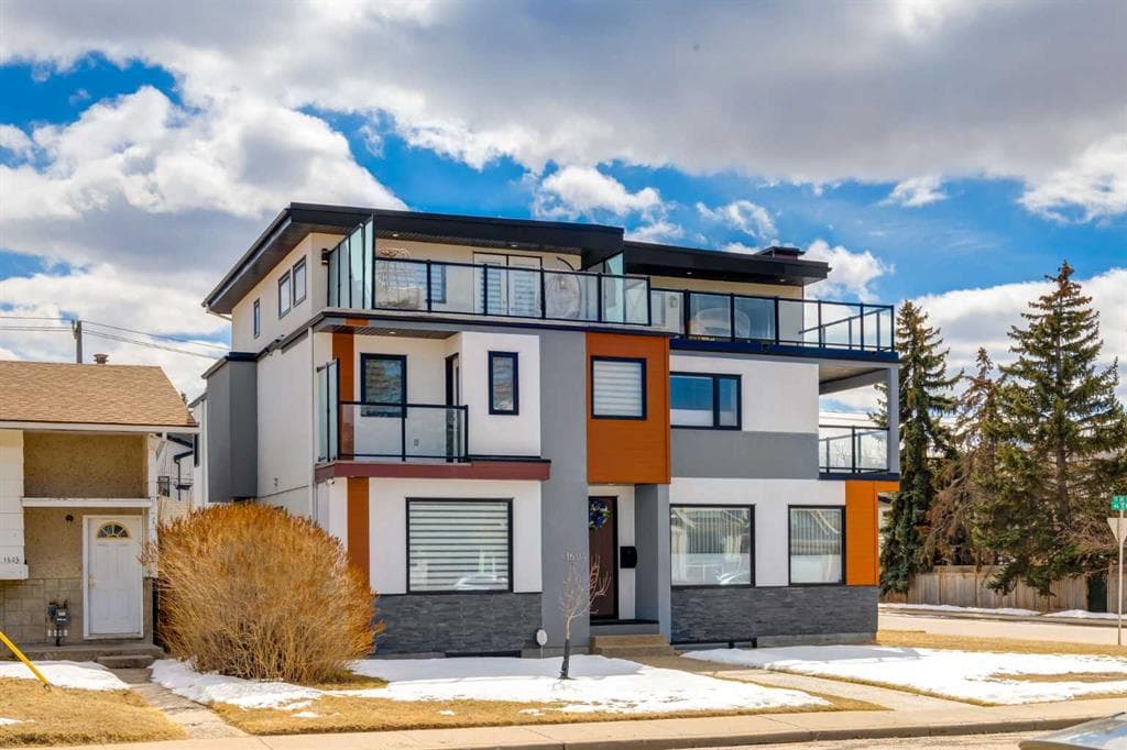 4-bed Semi-detached for sale at 1604 46 Street NW, Calgary
