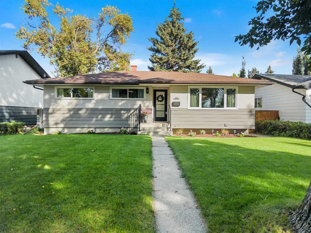 151 Fyffe Road SE — photo 1