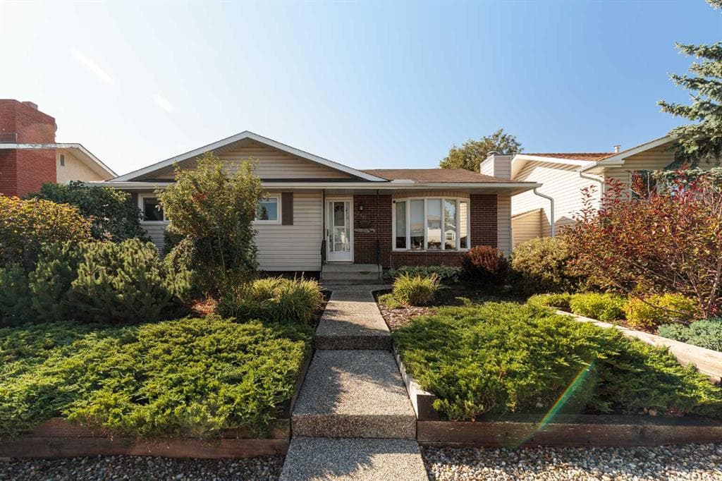 346 Rundleview Drive NE — photo 1