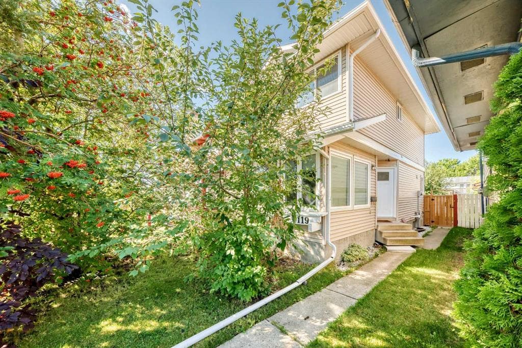 119 Templeby Place NE — photo 1