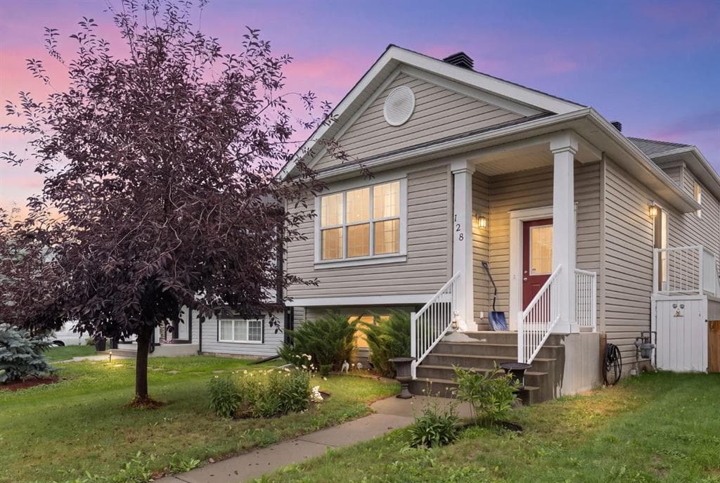 2-bed Detached for sale at 128 Copperstone Grove SE, Calgary